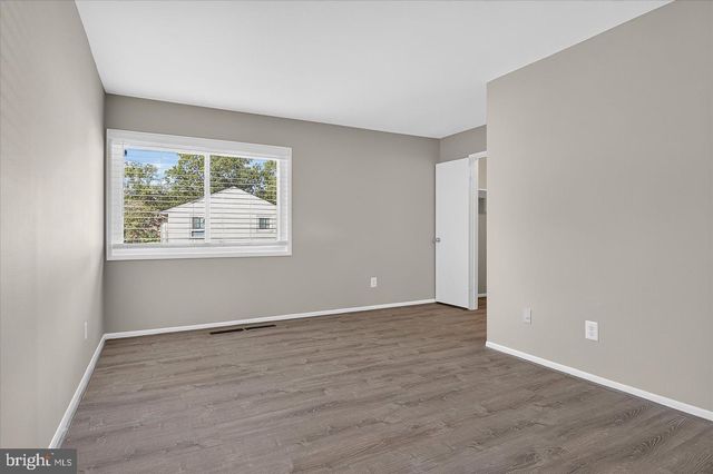 402 RENEAU WAY, Herndon, VA 20170