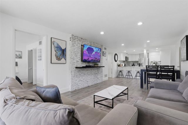 29300 BAY HOLLOW DRIVE 3257, Wesley Chapel, FL 33543