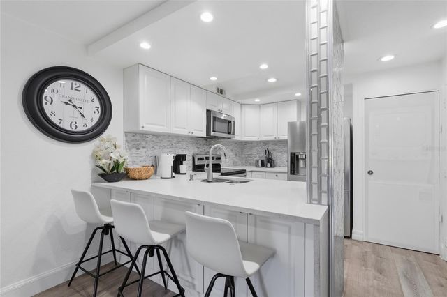 29300 BAY HOLLOW DRIVE 3257, Wesley Chapel, FL 33543