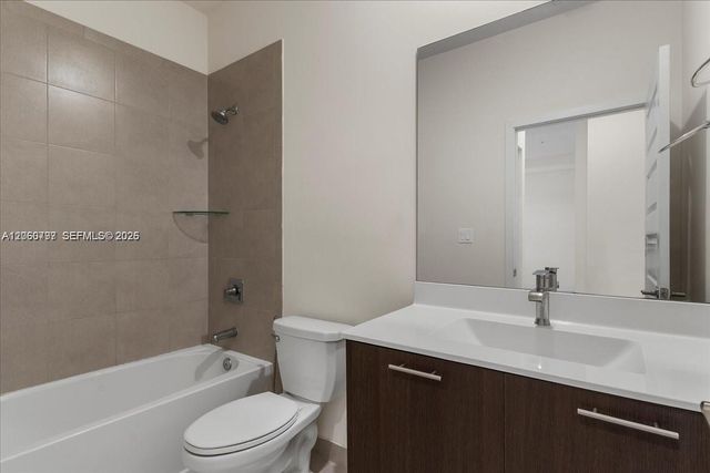 8031 NW 104th Avenue 31, Doral, FL 33178