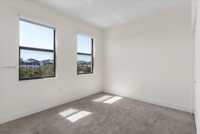 8031 NW 104th Avenue 31, Doral, FL 33178