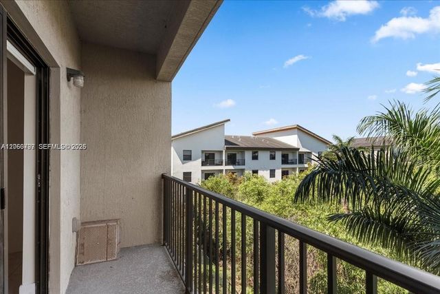 8031 NW 104th Avenue 31, Doral, FL 33178