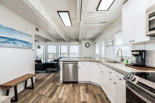2730 Swan Court, Surfside Beach, TX 77541