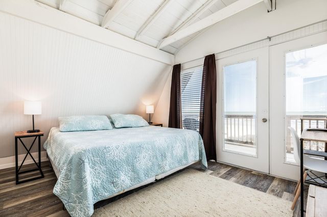 2730 Swan Court, Surfside Beach, TX 77541