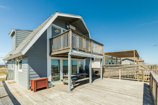 2730 Swan Court, Surfside Beach, TX 77541