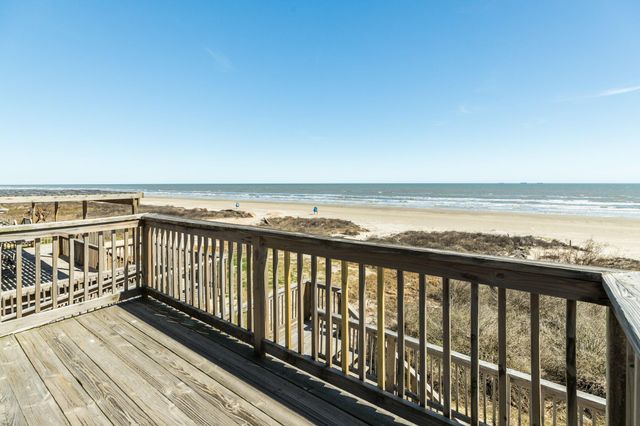2730 Swan Court, Surfside Beach, TX 77541