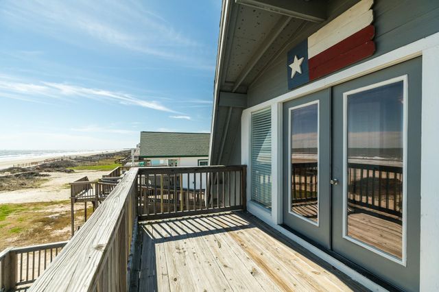 2730 Swan Court, Surfside Beach, TX 77541