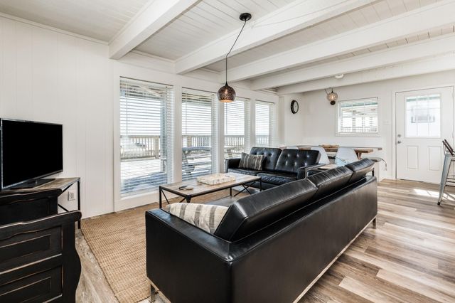 2730 Swan Court, Surfside Beach, TX 77541