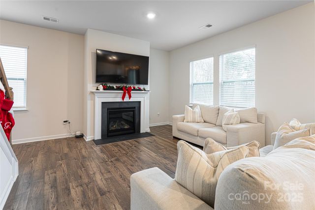 518 Jaca Lane, Arden, NC 28704