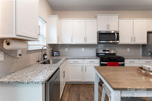 518 Jaca Lane, Arden, NC 28704