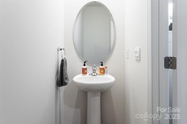 518 Jaca Lane, Arden, NC 28704