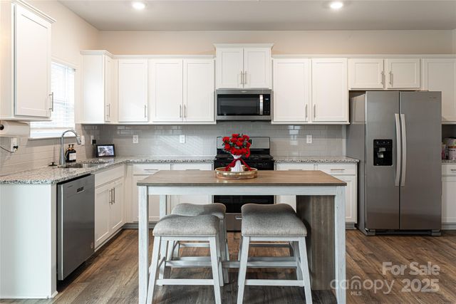 518 Jaca Lane, Arden, NC 28704