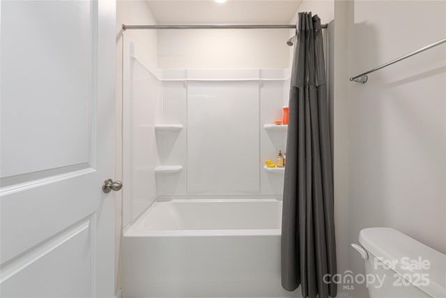 518 Jaca Lane, Arden, NC 28704