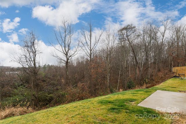 518 Jaca Lane, Arden, NC 28704