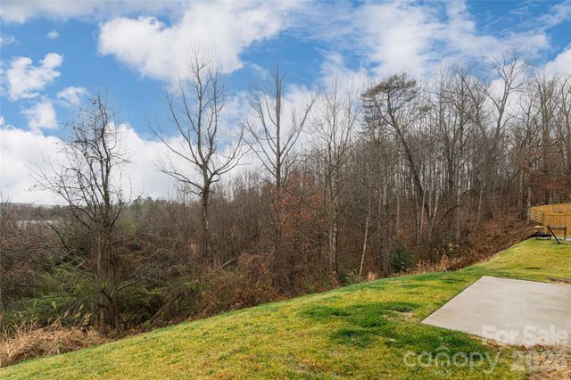 518 Jaca Lane, Arden, NC 28704