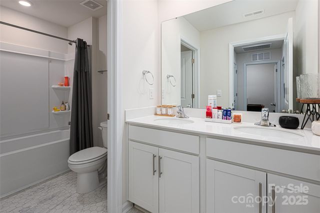 518 Jaca Lane, Arden, NC 28704