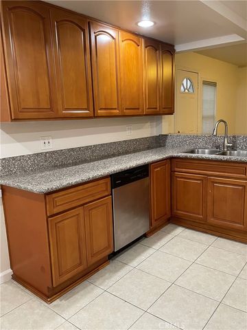 6141 Marbrisa D, Huntington Park, CA 90255