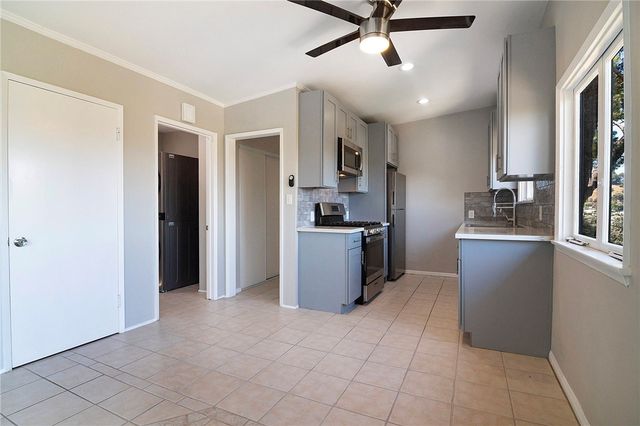 934 Highline Road, Glendale, CA 91205