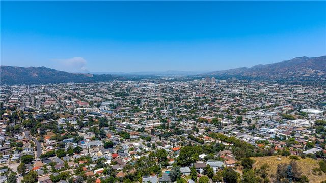 934 Highline Road, Glendale, CA 91205