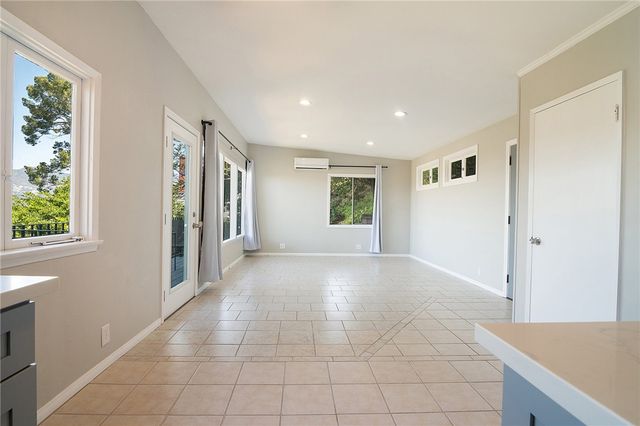 934 Highline Road, Glendale, CA 91205