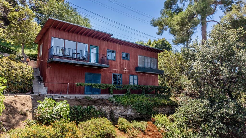 934 Highline Road, Glendale, CA 91205
