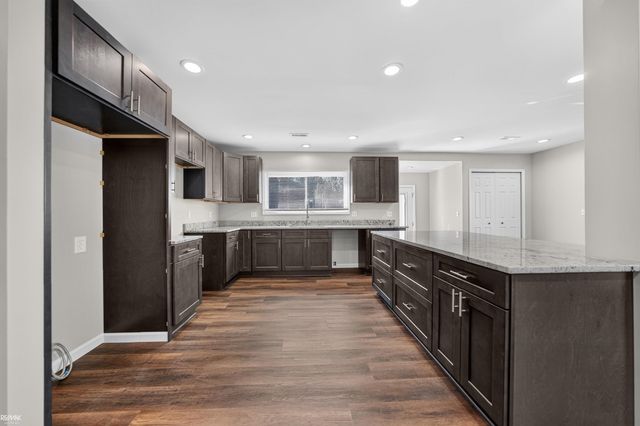 27401 S River Rd Road, Harrison Twp, MI 48045