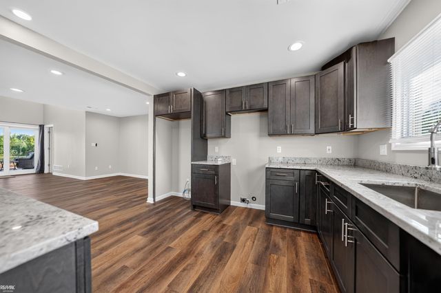 27401 S River Rd Road, Harrison Twp, MI 48045