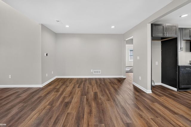 27401 S River Rd Road, Harrison Twp, MI 48045