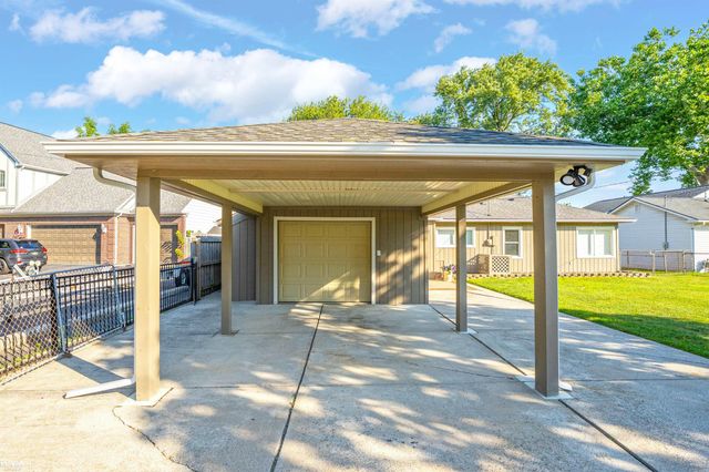 27401 S River Rd Road, Harrison Twp, MI 48045
