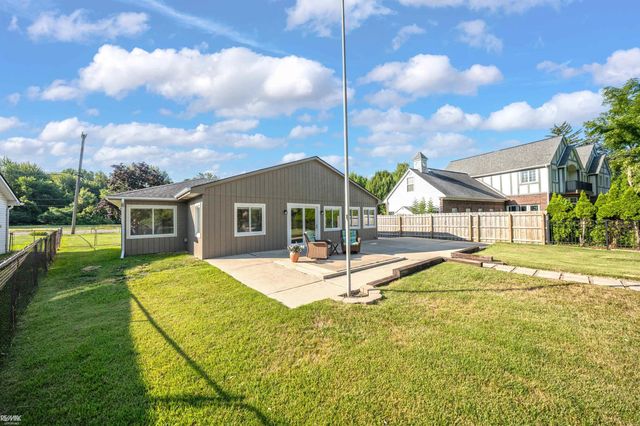 27401 S River Rd Road, Harrison Twp, MI 48045