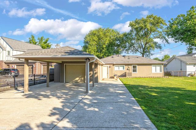 27401 S River Rd Road, Harrison Twp, MI 48045