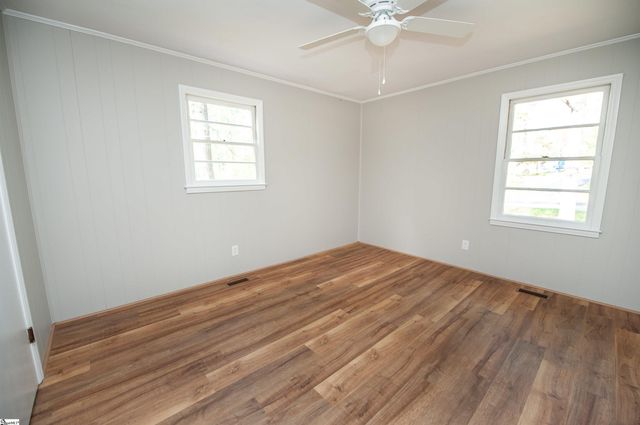 209 Bushy Creek Road, Woodruff, SC 29388