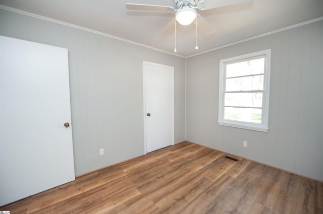 209 Bushy Creek Road, Woodruff, SC 29388