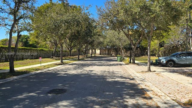 3166 NE 11th St, Homestead, FL 33033