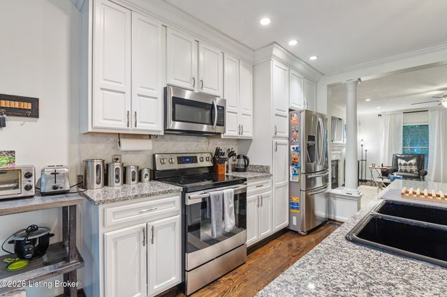 105 Marshall Dr, Louisville, KY 40207