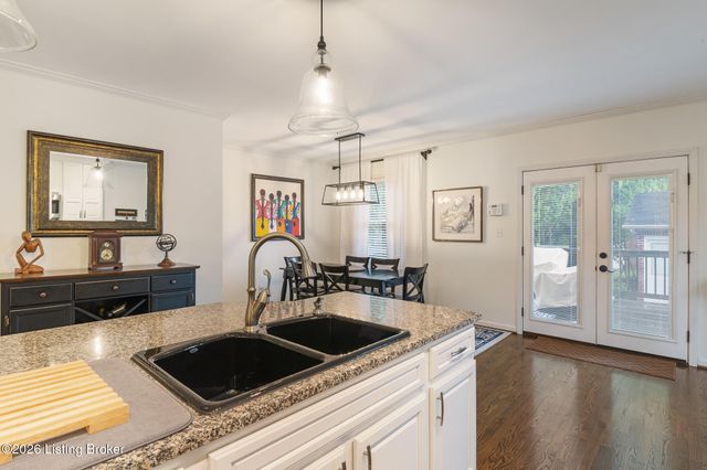 105 Marshall Dr, Louisville, KY 40207