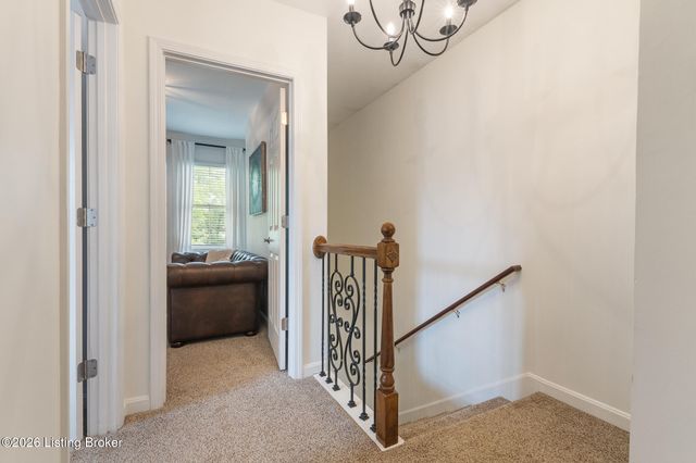 105 Marshall Dr, Louisville, KY 40207