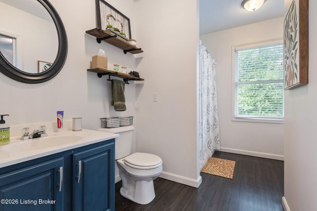 105 Marshall Dr, Louisville, KY 40207