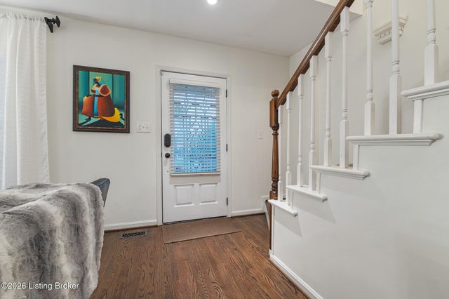 105 Marshall Dr, Louisville, KY 40207