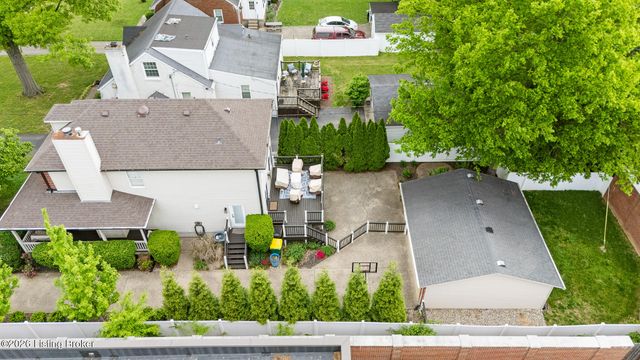 105 Marshall Dr, Louisville, KY 40207