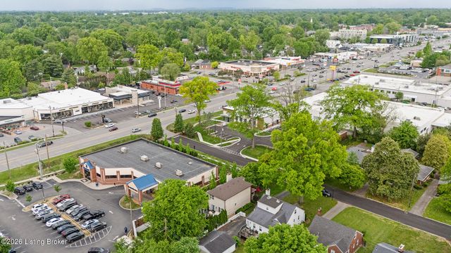 105 Marshall Dr, Louisville, KY 40207