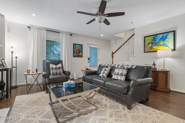 105 Marshall Dr, Louisville, KY 40207