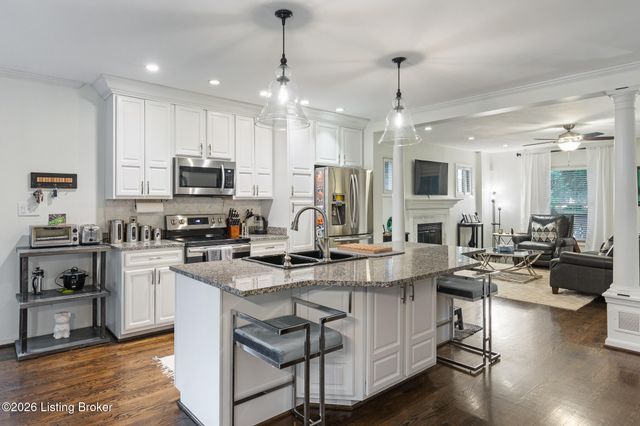 105 Marshall Dr, Louisville, KY 40207