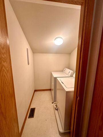 10043 HAVERHILL Lane, Huntley, IL 60142