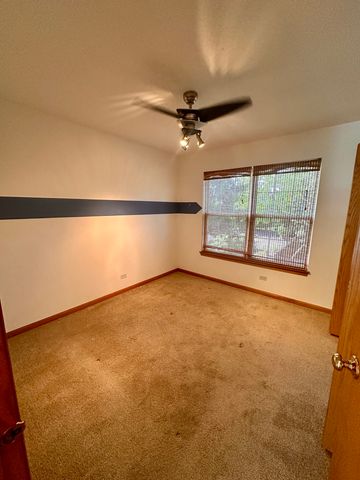 10043 HAVERHILL Lane, Huntley, IL 60142
