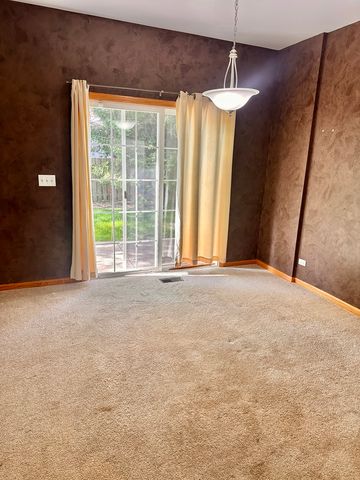 10043 HAVERHILL Lane, Huntley, IL 60142
