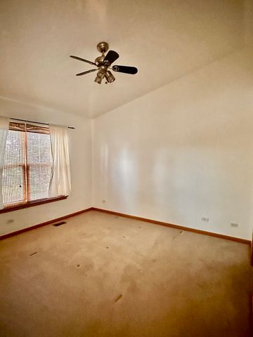 10043 HAVERHILL Lane, Huntley, IL 60142