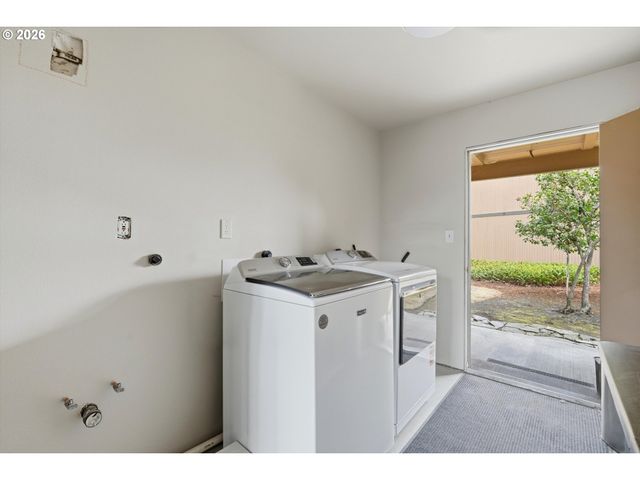 1167 Ne GRANT St A, Hillsboro, OR 97124