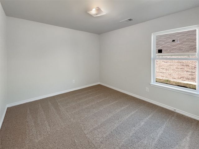 1702 Blue Jay Drive, Ennis, TX 75119