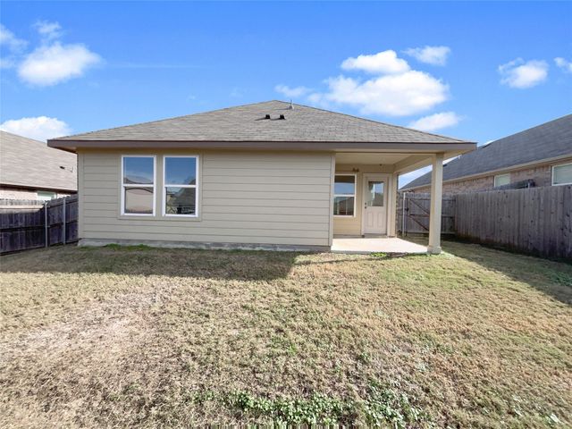 1702 Blue Jay Drive, Ennis, TX 75119